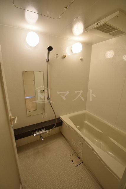 KDX堺筋本町レジデンスの浴室