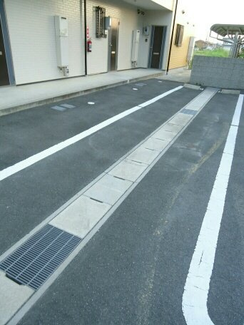 ヴィーブルＳの駐車場