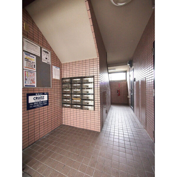 アビニヨン千種のロビー