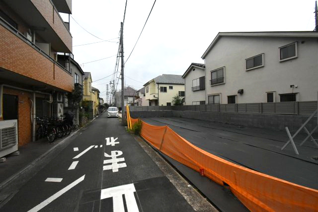 吉祥寺東町3丁目・売地の前面道路含む現地写真