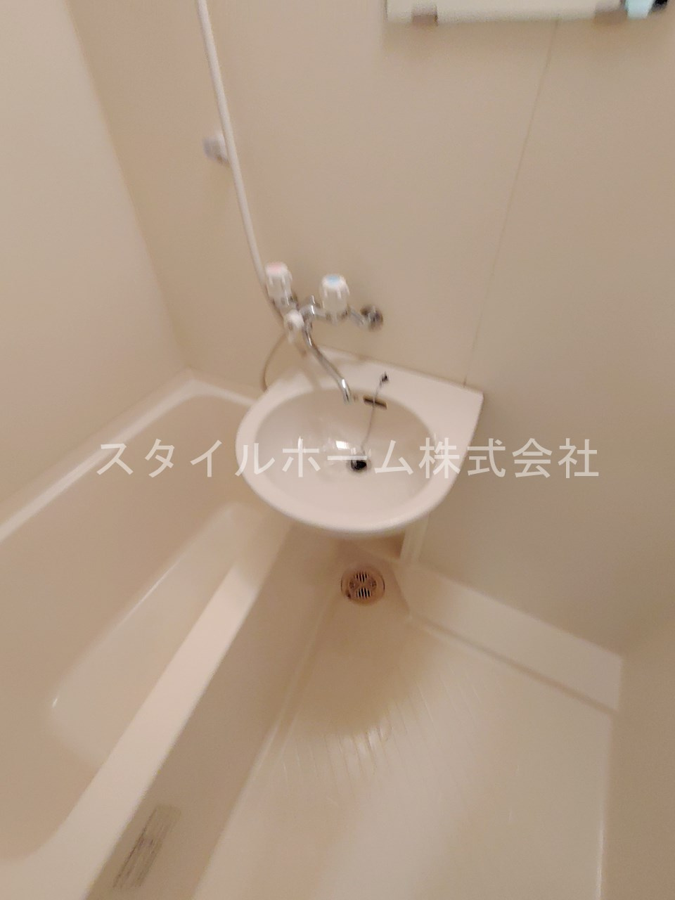 ウイングコートステラD棟の洗面所