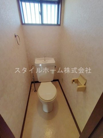ウイングコートステラD棟のトイレ