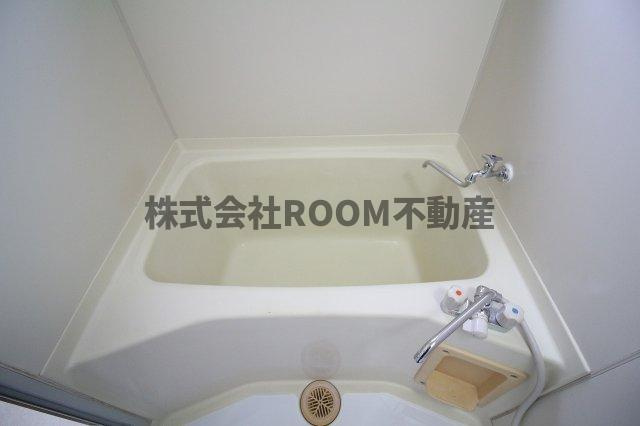 第一榎堀貸家の浴室|ゆったり過ごせるお風呂です