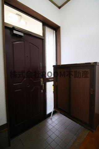 第一榎堀貸家の玄関|きれいな玄関です