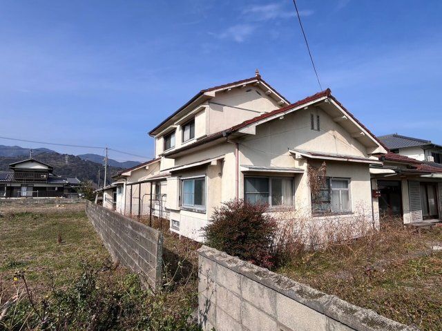 丹原町長野1089-4の周辺