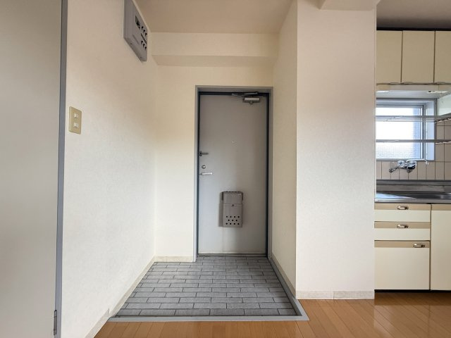 レジデンス司の玄関