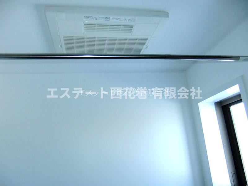 Arrotsk（アルトスク）Bの設備|浴室乾燥機、浴室窓があります