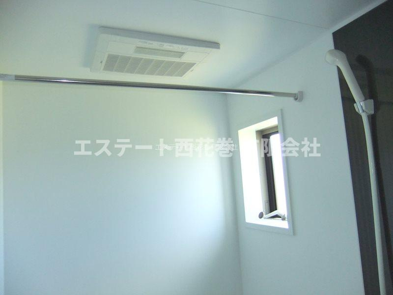 Arrotsk（アルトスク）Ａの浴室|浴室乾燥と浴室窓