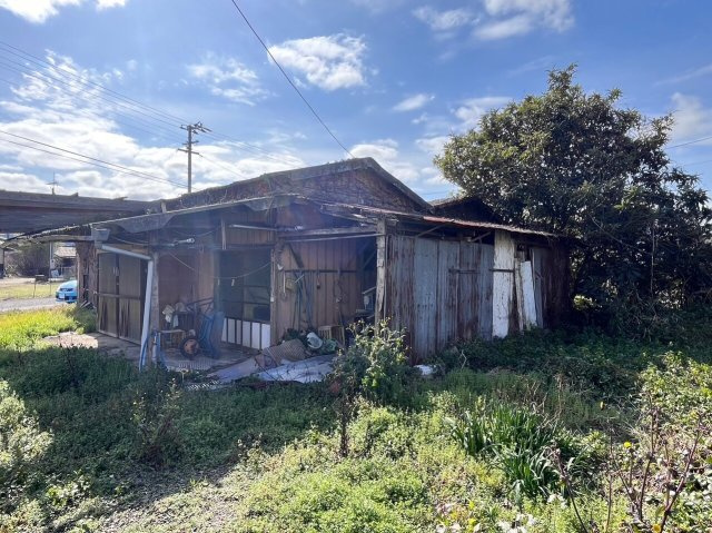 西条市丹原町長野1089-3の外観