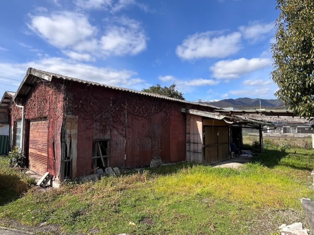 西条市丹原町長野1089-3の周辺