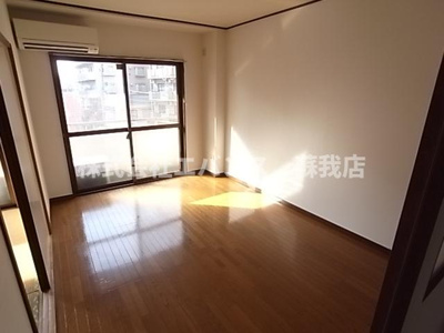 【居間・リビング】 | セントラルコート | ゆったりとしたリビングです