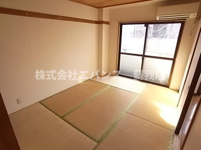 【寝室】 | セントラルコート | 落ち着いた色調の寝室です