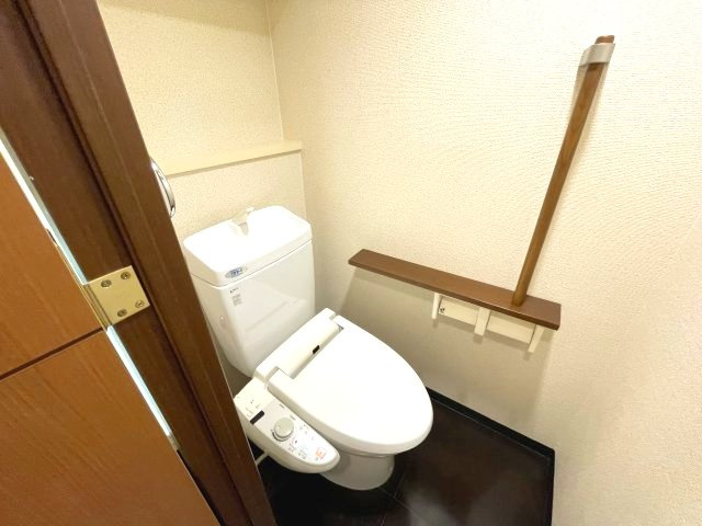 マスターズレジデンス道頓堀Ⅱのトイレ|イメージとして同マンション他部屋の写真を表示しています