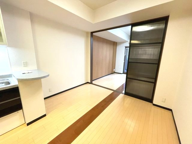 マスターズレジデンス道頓堀Ⅱの居間・リビング|イメージとして同マンション他部屋の写真を表示しています