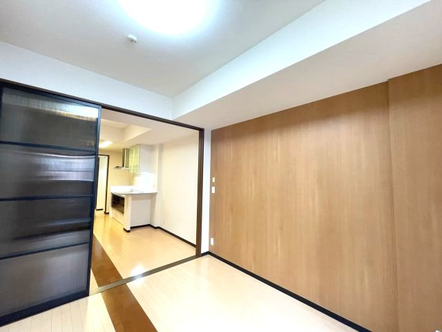 マスターズレジデンス道頓堀Ⅱの洋室|イメージとして同マンション他部屋の写真を表示しています