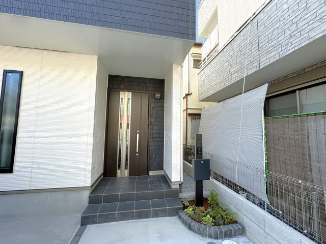 葛飾区南水元2丁目新築戸建【飯塚小学校：4分】のエントランス|エントランス・玄関ポーチ