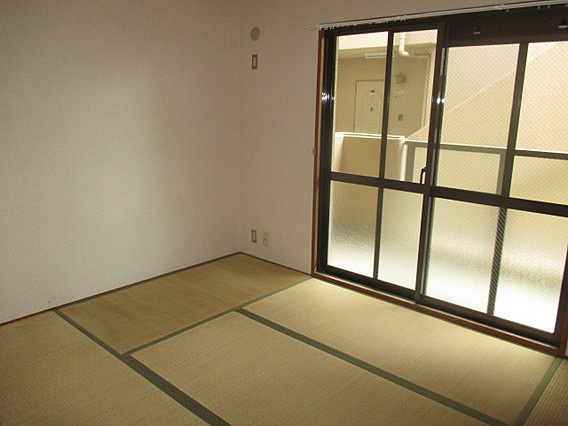 ハイム屋敷本の居間・リビング