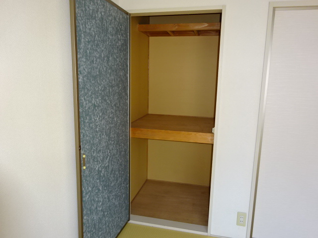 倉敷市神田３丁目のアパートの収納