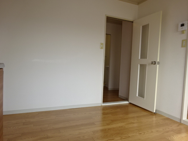 倉敷市神田３丁目のアパートの居間・リビング|ダイニング