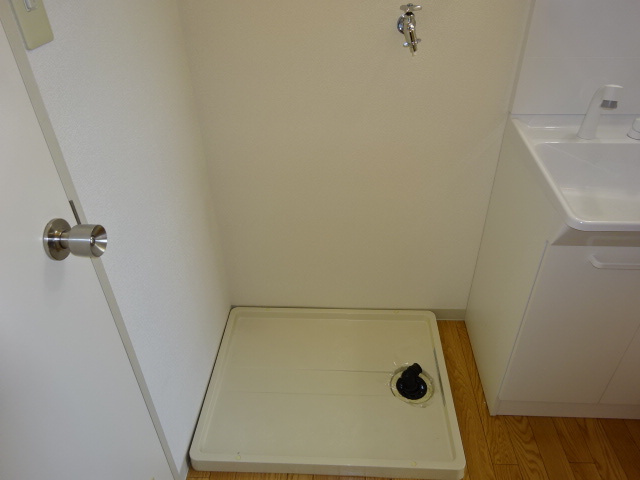 倉敷市神田３丁目のアパートのその他|洗濯機置場