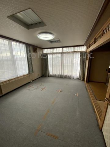 【居間・リビング】 | 網走市台町中古住宅