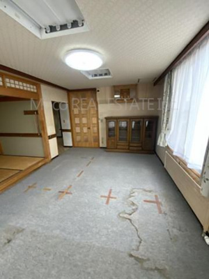 【居間・リビング】 | 網走市台町中古住宅