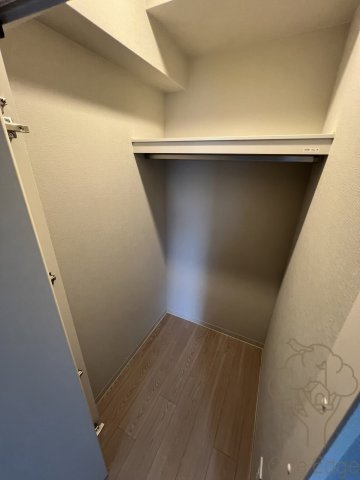 ウェルホームズ法円坂の収納