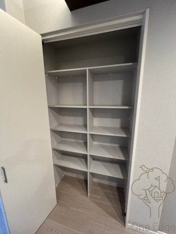 ウェルホームズ法円坂の収納