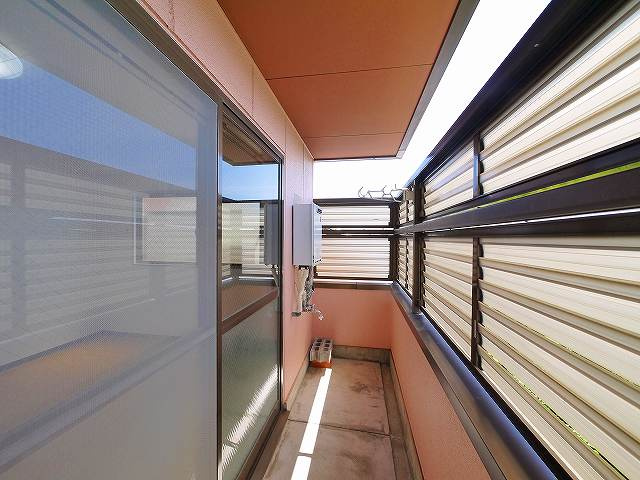 タイエイビルの展望|落ち着いた時間を過ごせるバルコニーです