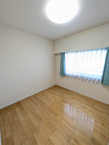 ブランピエール弐番館の寝室