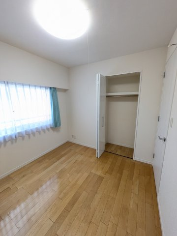 ブランピエール弐番館の寝室