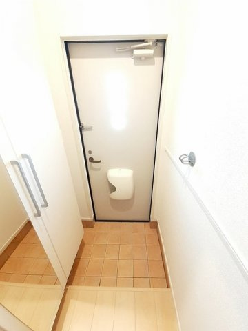 ミラクル・メゾンの玄関|シューズボックス付きの玄関です★