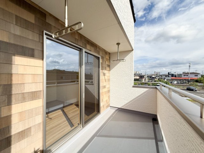 【バルコニー】