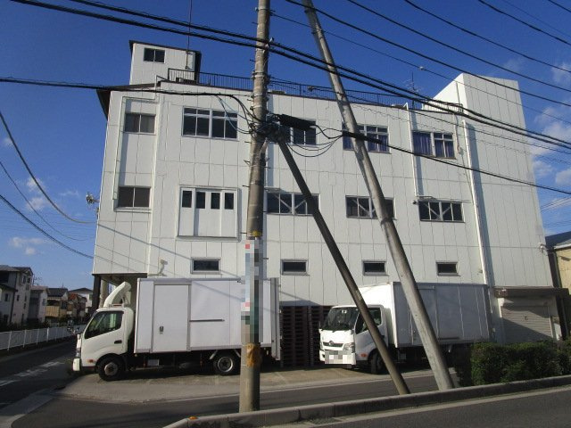 川口市江戸２丁目の倉庫の外観