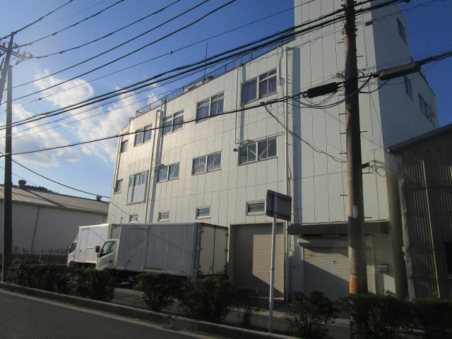 川口市江戸２丁目の倉庫の外観