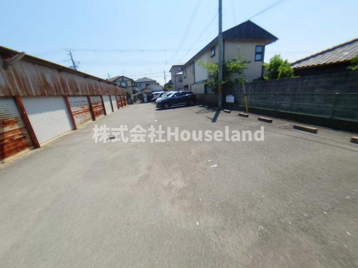 ラ・フェール砂山の駐車場