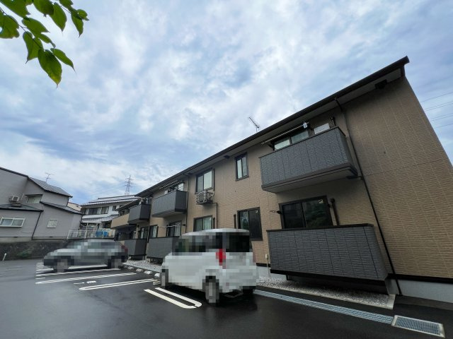 CLARIS朴のきの駐車場