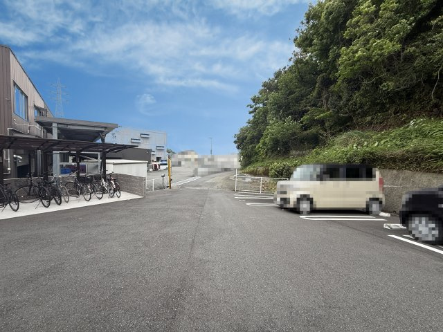 CLARIS朴のきの駐車場