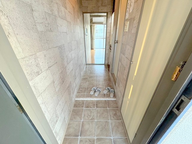 グランドコート新大阪の玄関