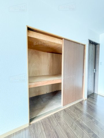 野中町住宅の内装