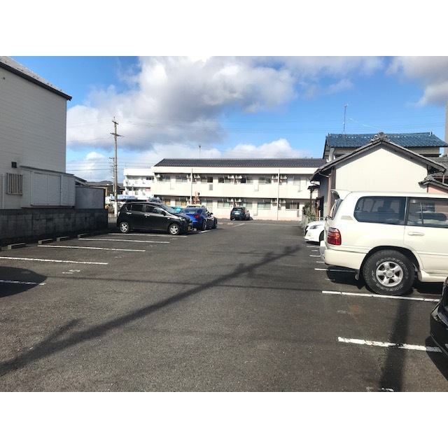 岐阜市光栄町１丁目の駐車場の外観