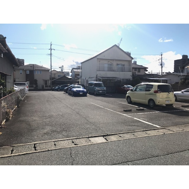 岐阜市光栄町１丁目の駐車場の外観