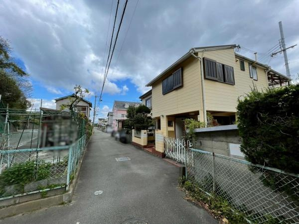 和歌山市西浜　中古戸建の前面道路含む現地写真