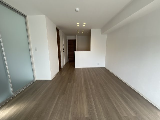 オカバ姫路岡町シャーメゾンB棟の居間・リビング