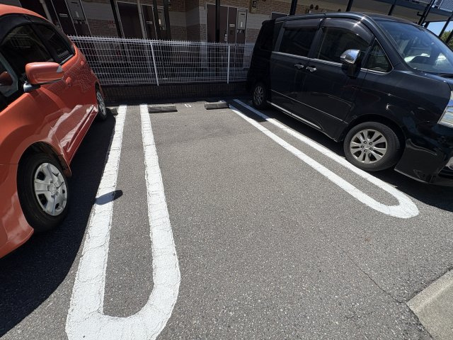 神戸市西区白水２丁目のアパートの駐車場