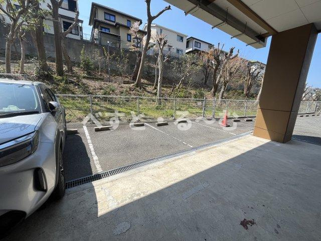セラーン朝霧の駐車場
