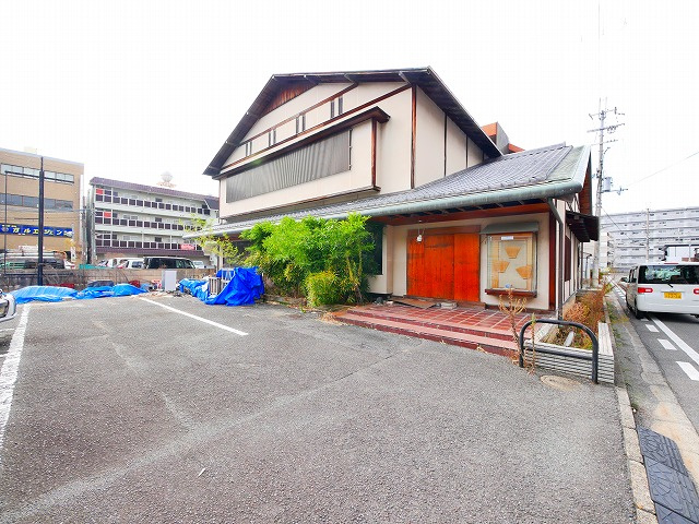 アルファパークスの駐車場