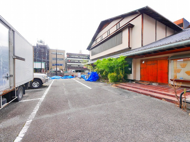 アルファパークスの駐車場