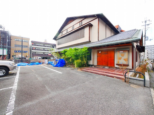 アルファパークスの駐車場