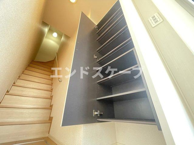 セジュール石倉の玄関|高崎、前橋、伊勢崎エリアのお部屋探しはエンドスケープまで！お客様の理想お聞かせ下さい♪
